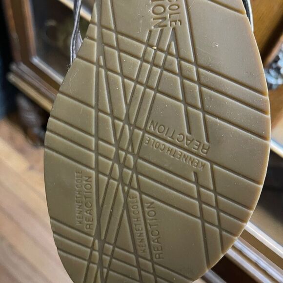 Kenneth Cole Reaction Bloom Sandals - Picture 4 of 7